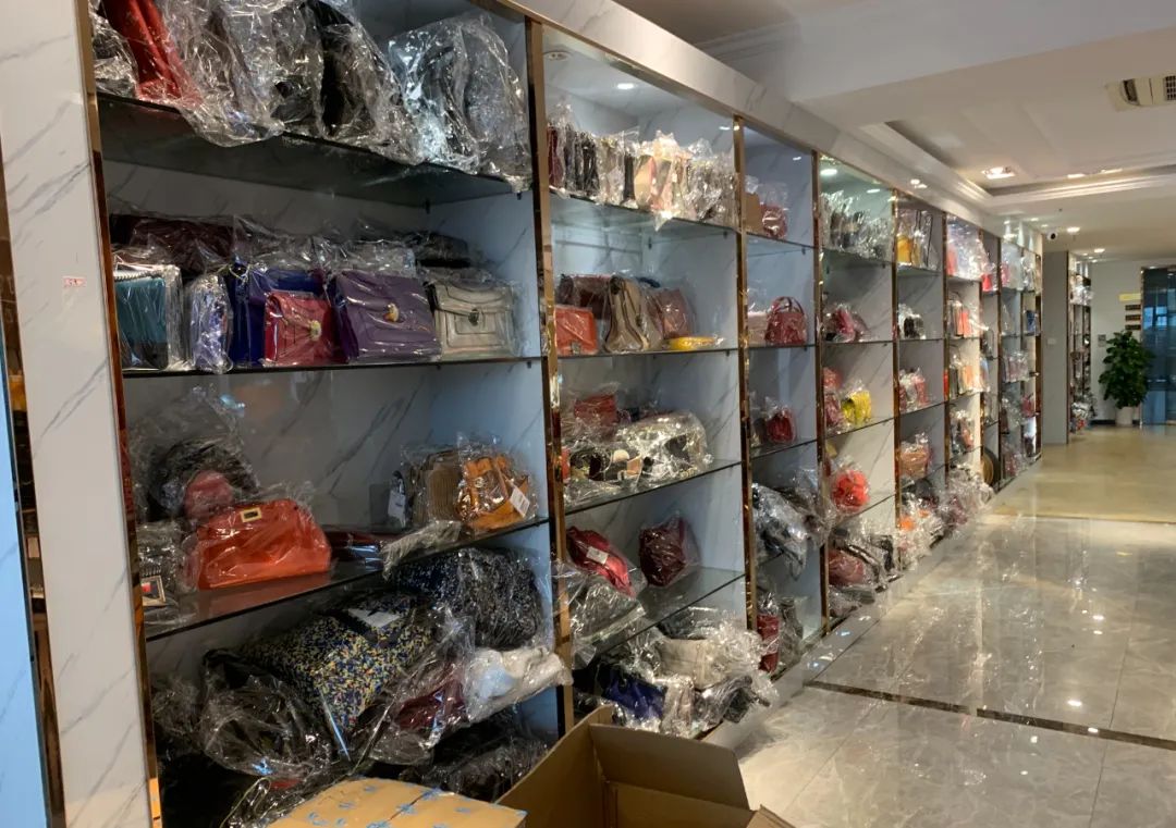 买二手奢侈品包包再转卖,卖二手奢侈品包利润