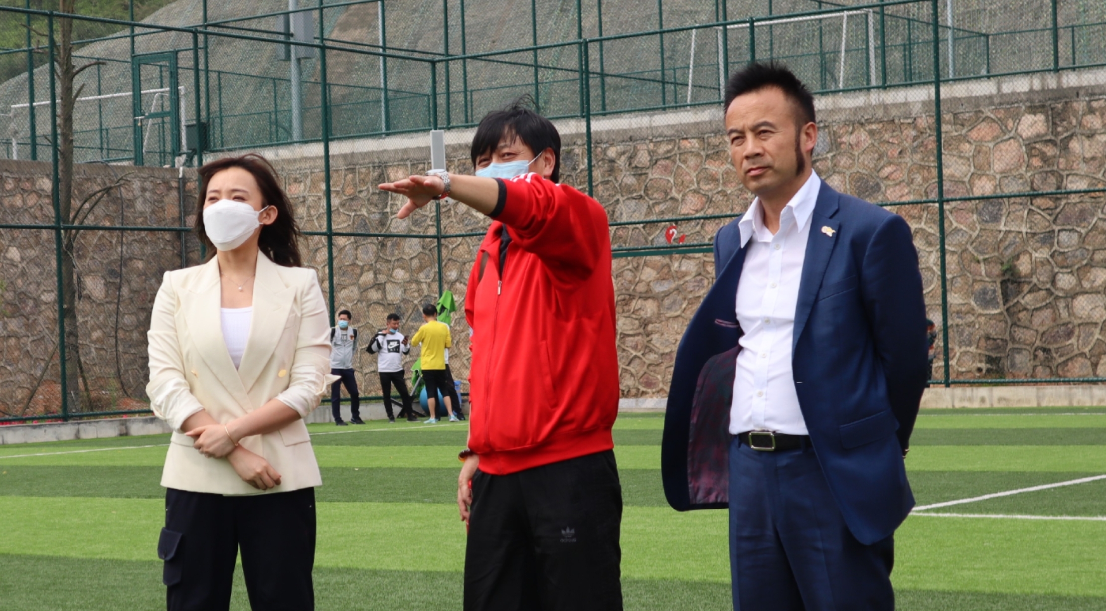 有序复工复产丨文筱婷董事长率队到都匀看望慰问一线队及各级梯队