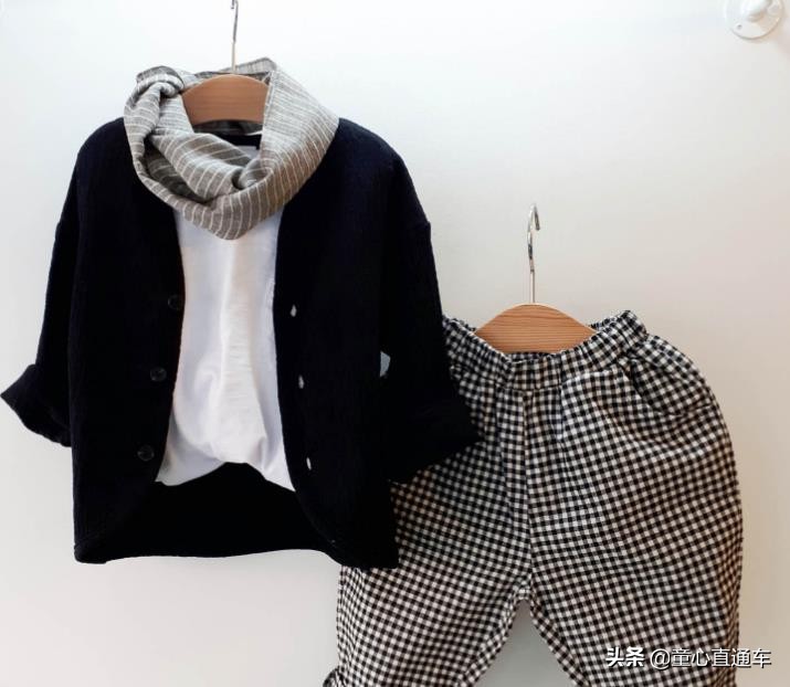 韩系童装秋冬毛衣搭配,童装韩版毛衣最新款