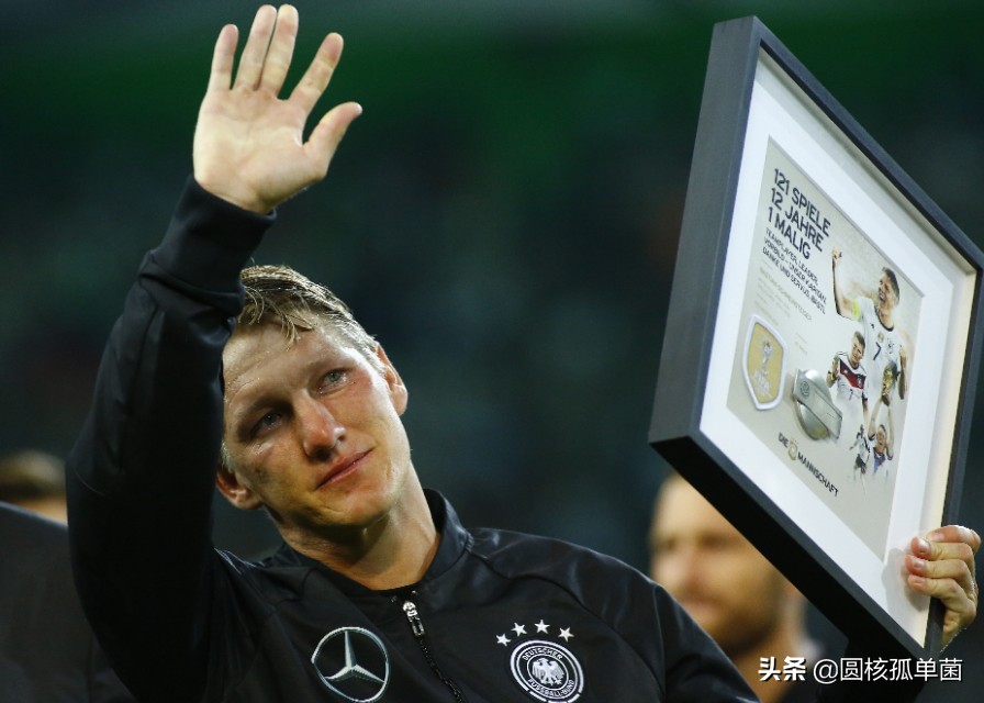施魏因斯泰格世界杯决赛落泪,施魏因施泰格国家队最后一球