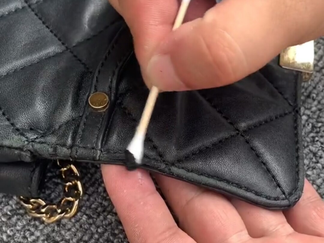 真皮衣磨损掉漆怎么修补,真皮衣皱了怎么搞平整