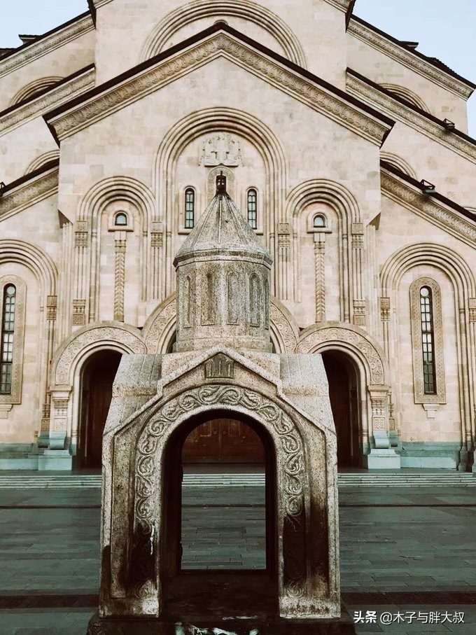 不惑之旅高加索格鲁吉亚,顺延翻译成英文