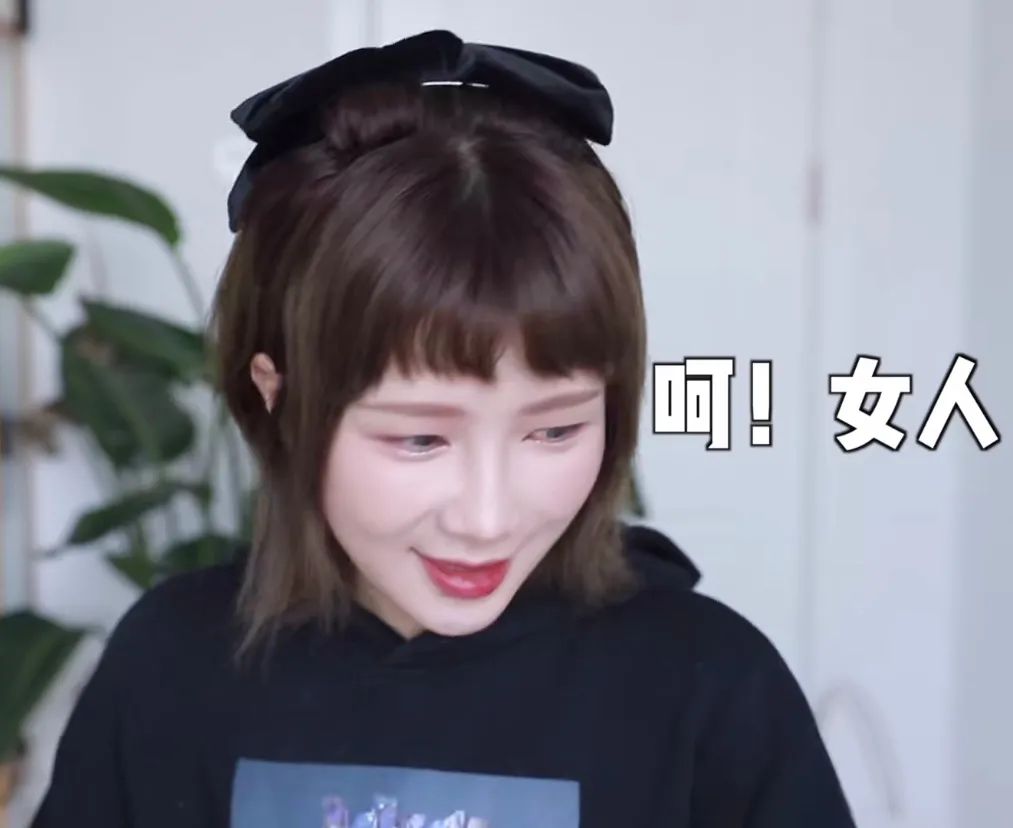 淡黄的长裙蓬松的头发现实穿搭,淡黄的长裙蓬松的头发视频穿搭