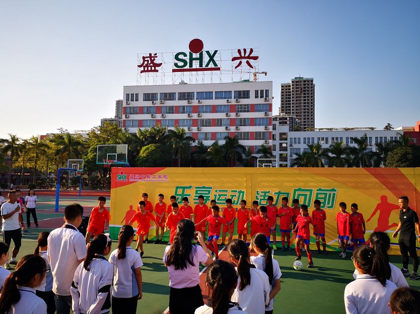 足球明星进校园,足球教练进校园