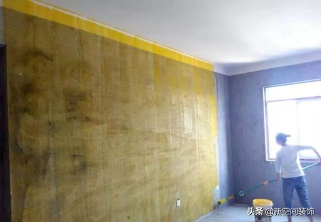 家里装修墙壁掉皮怎么办,墙面潮湿起皮脱落修补教程
