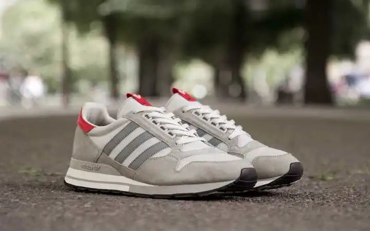 阿迪达斯ozweego鞋带系法,阿迪达斯forum怎么系鞋带