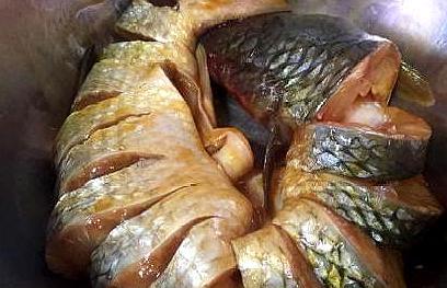 烧鱼用什么方法去鱼腥最好,怎么烧鱼才能去腥增鲜
