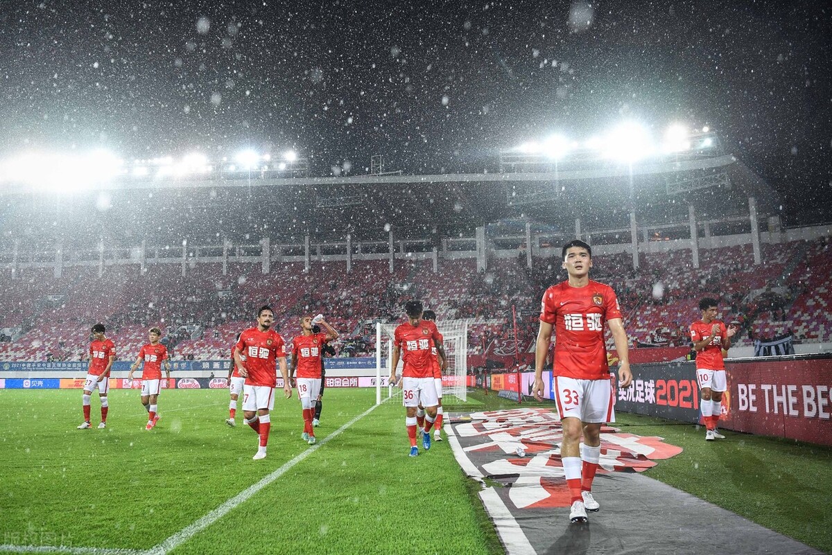 恒大鲸落万物生,恒大足球最新回顾