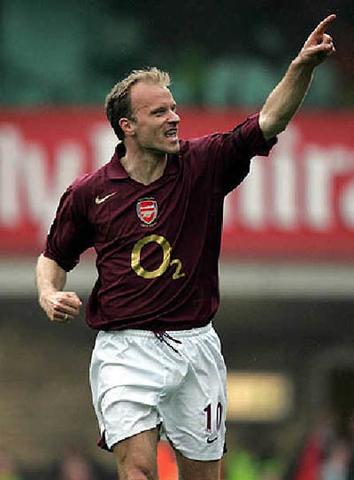 荷兰十大足球巨星阵容,荷兰足球十大球星排名