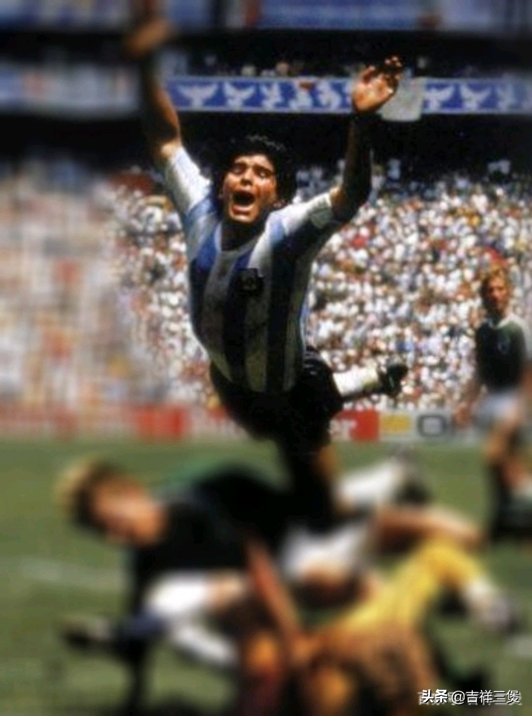 致敬马拉多纳之“穿越千年的竞技”:从古代蹴鞠到现代足球