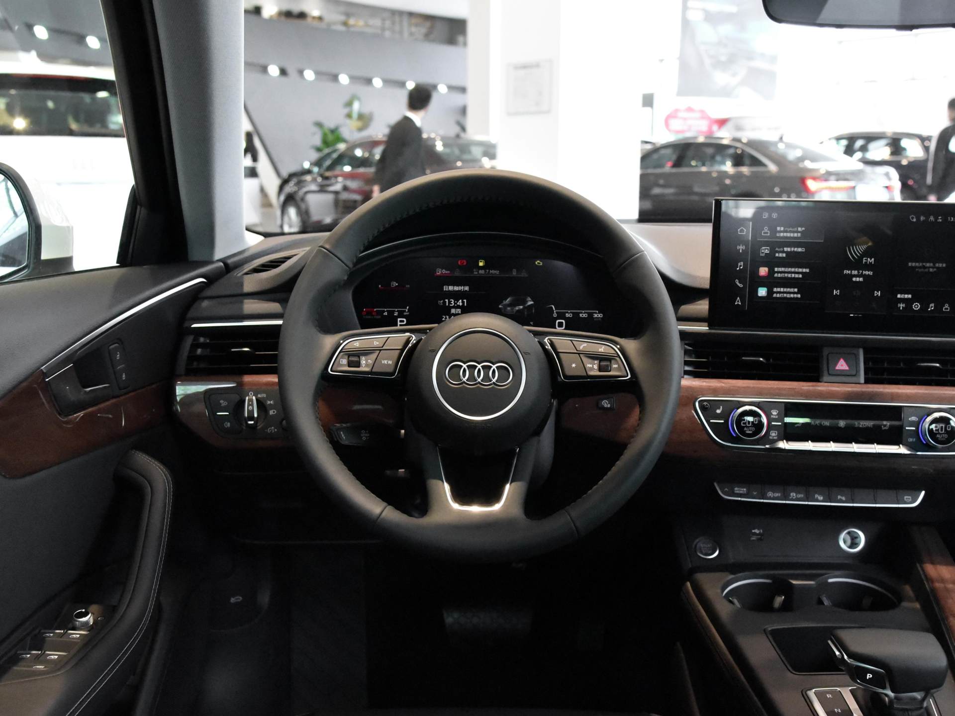 奥迪a4l的quattro是真四驱吗,最新发布16年四驱奥迪a4l