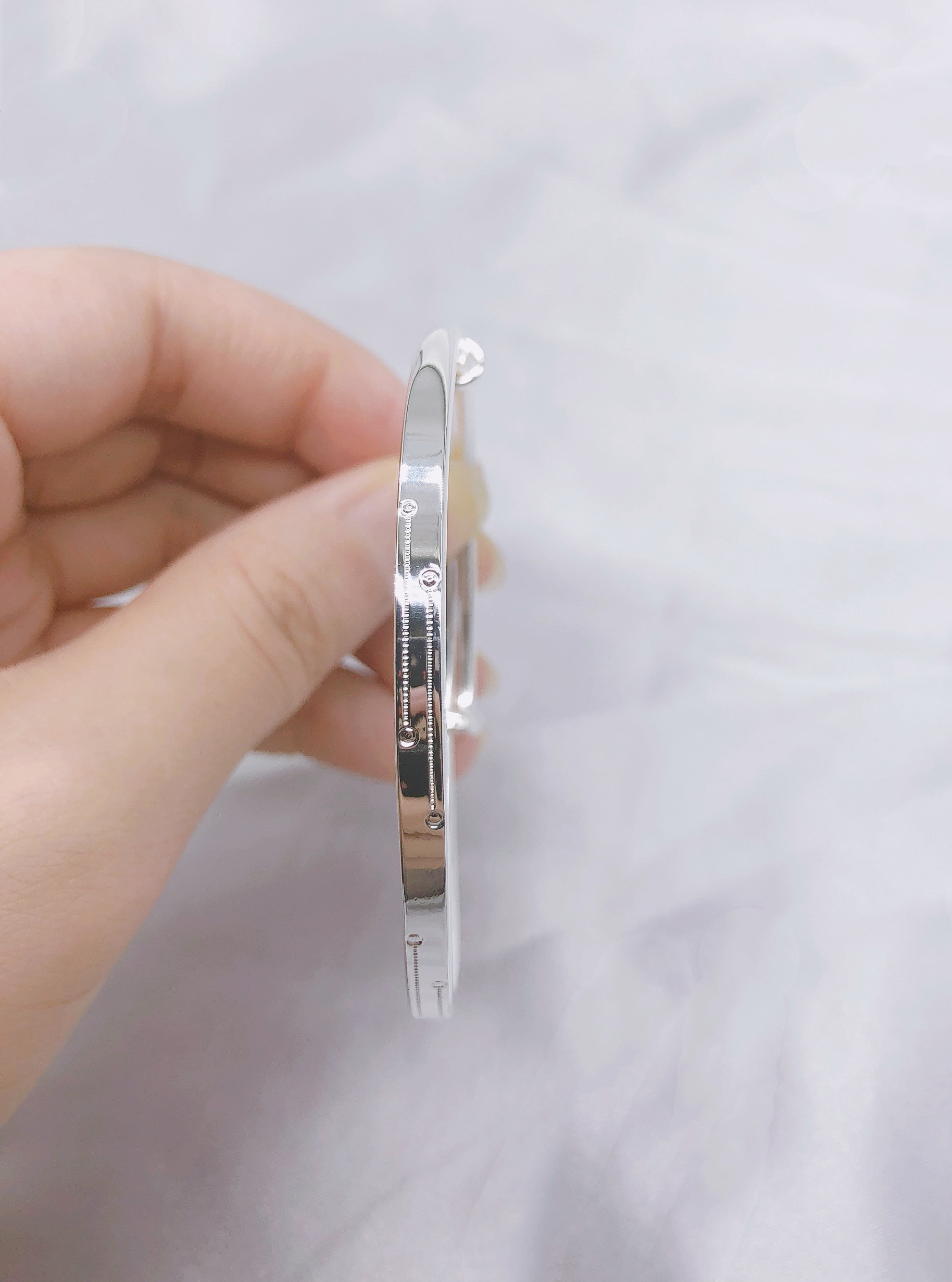 一招教你辨别真假纯银,在网上买纯银耳钉怎么辨认真假