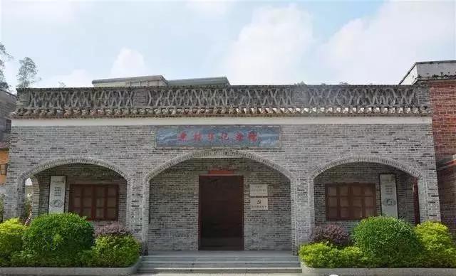 待到春暖花开时与你共赏樱花烂漫,待到春暖花开日便是把酒言欢时