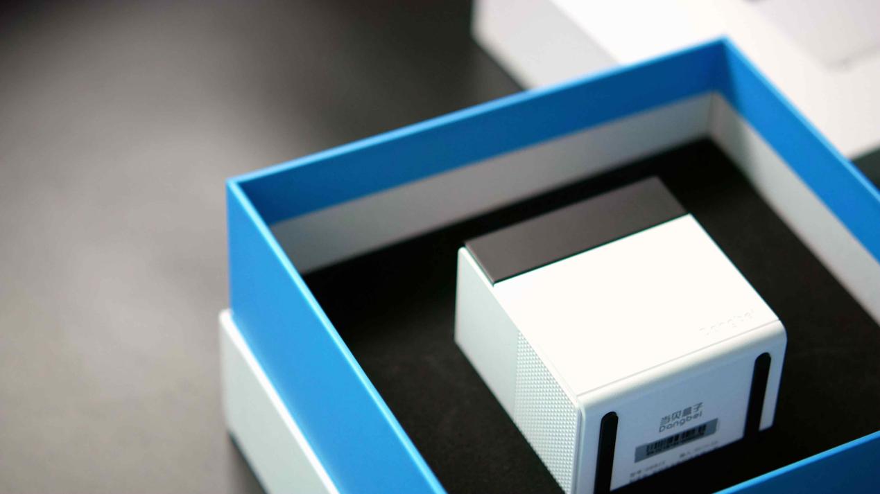 能玩王者荣耀的小怪兽，当贝超级盒子B1开箱评测