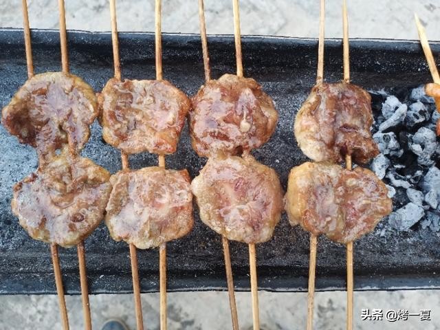 羊肉串烤出来不好吃怎么办？很简单，只要掌握好这三点就可以了