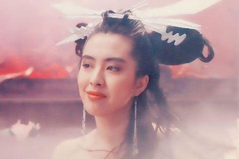 昔日美人王祖贤现身香港,一张照片变身港风女神王祖贤