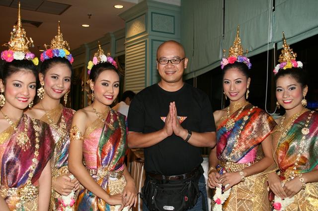 光头十年不剪发留多长,十年老光头