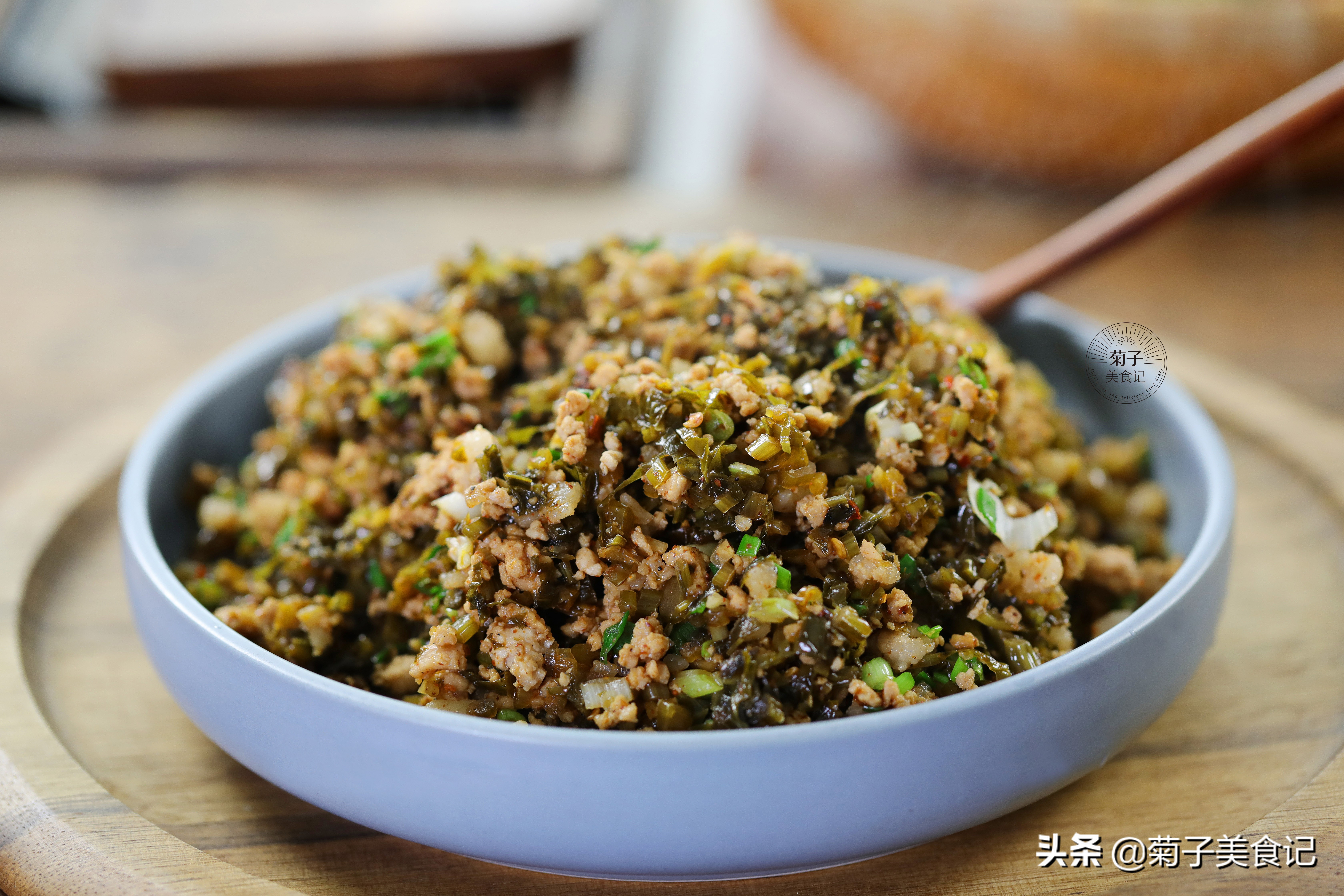 雪菜粉条肉末包子,雪菜肉末包子的做法