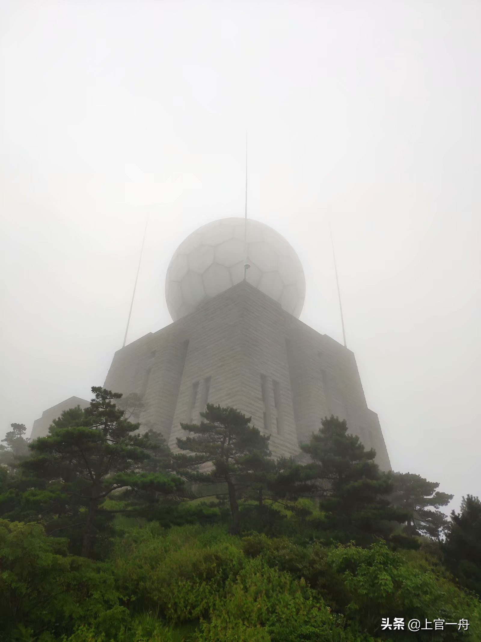 黄山的壮丽景色令人叹为观止,领略一次黄山的壮阔