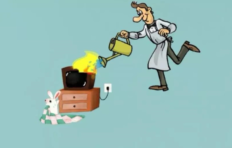 电暖器边擦拭酒精，引发爆燃严重烧伤