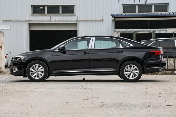 帕萨特1.4商务版真实价格,家用车价格便宜性价比高