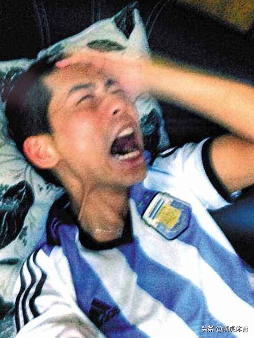 你打球的样子像极了蔡徐坤,别人说你打球像蔡徐坤怎么回