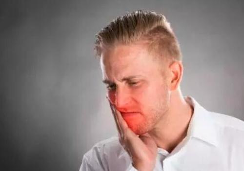 艾灸足三里上火口腔溃疡怎么办,长期吃药引起的口腔溃疡艾灸哪里