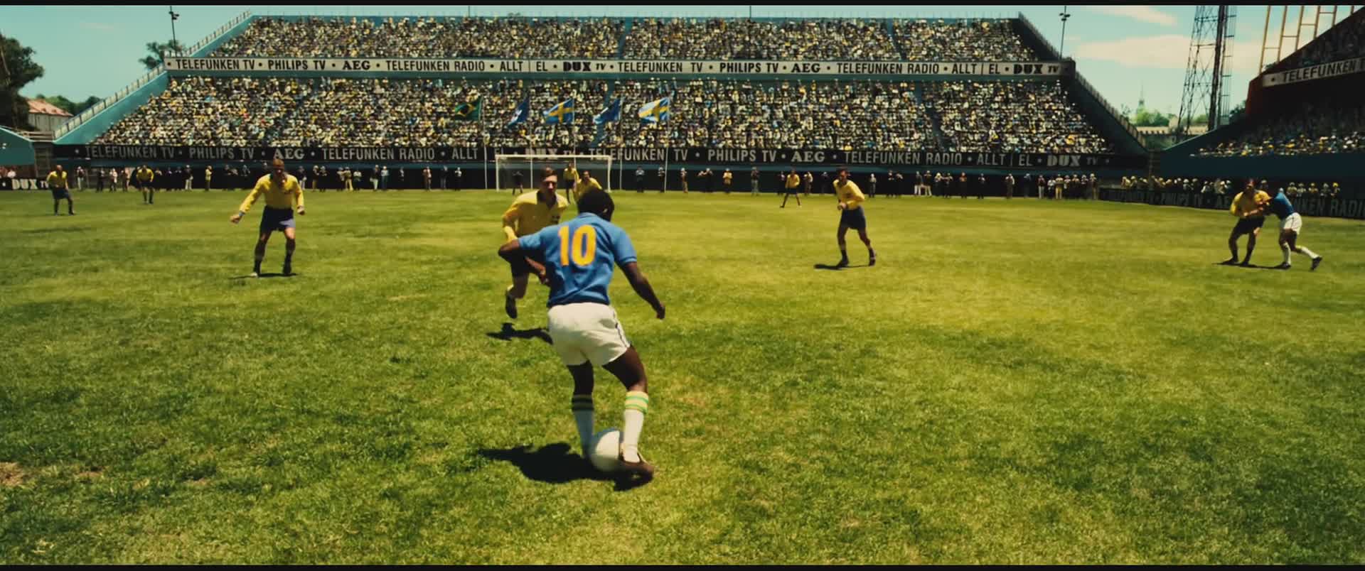 从贫民窟逆袭足球队,从贫民窟到足坛璀璨的巨星