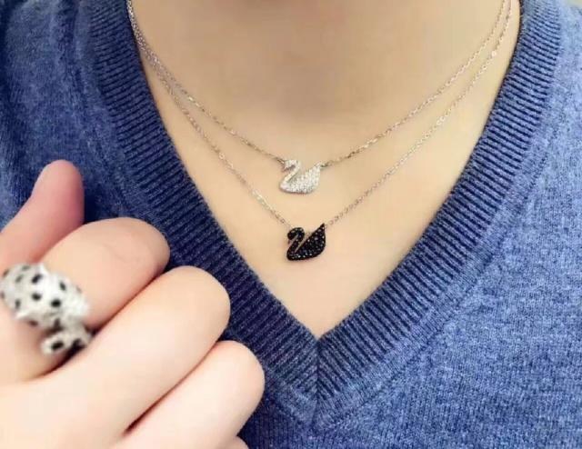 施华洛世奇天鹅项链怎么查询真假,施华洛世奇天鹅项链材质是银吗