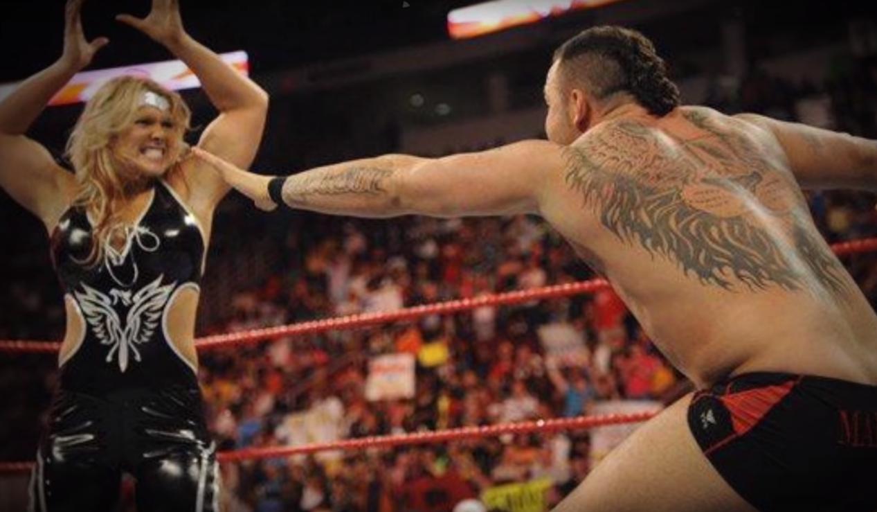 自大男惨遭8名美女选手轮虐！这些男女混合对决让男选手颜面尽失