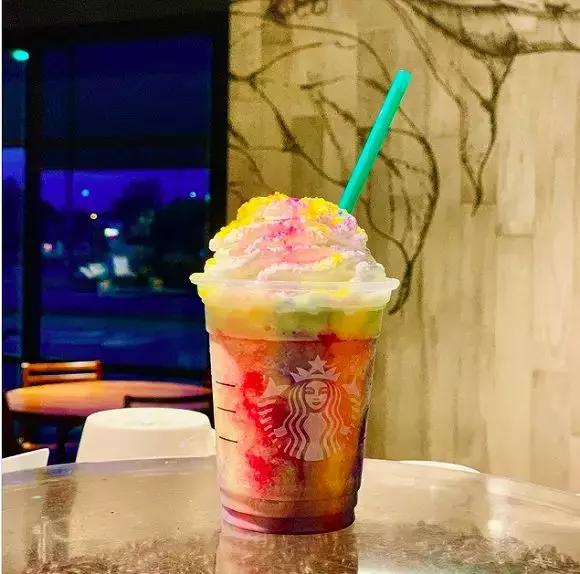 吕正韬补位万达，大白兔快闪店北京遇冷|奇扒说0710