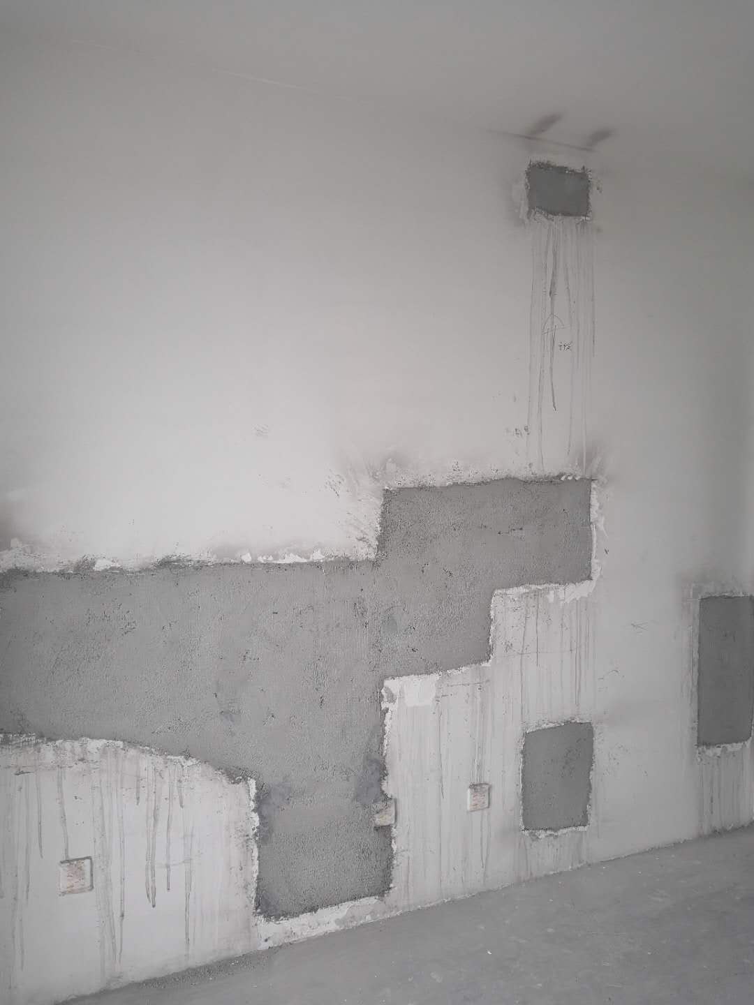 新房空鼓超过80,新房墙面空鼓不处理后期什么影响