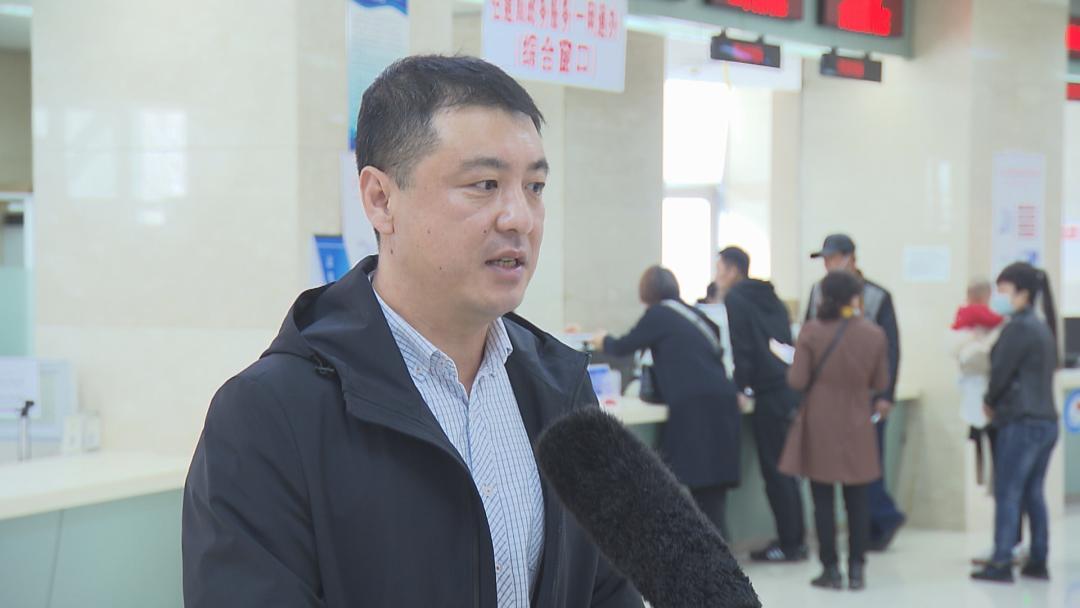 本市大力推动政务服务一网通办,政务服务一网通办百姓办事更方便