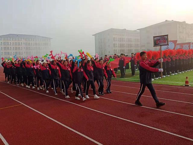 彭泽县新星学校运动会长跑,青春朝气运动会