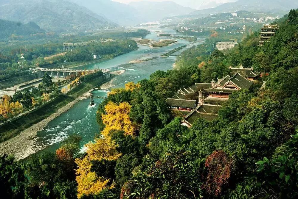青城后山最好的观山景的民宿,青城山脚下民宿