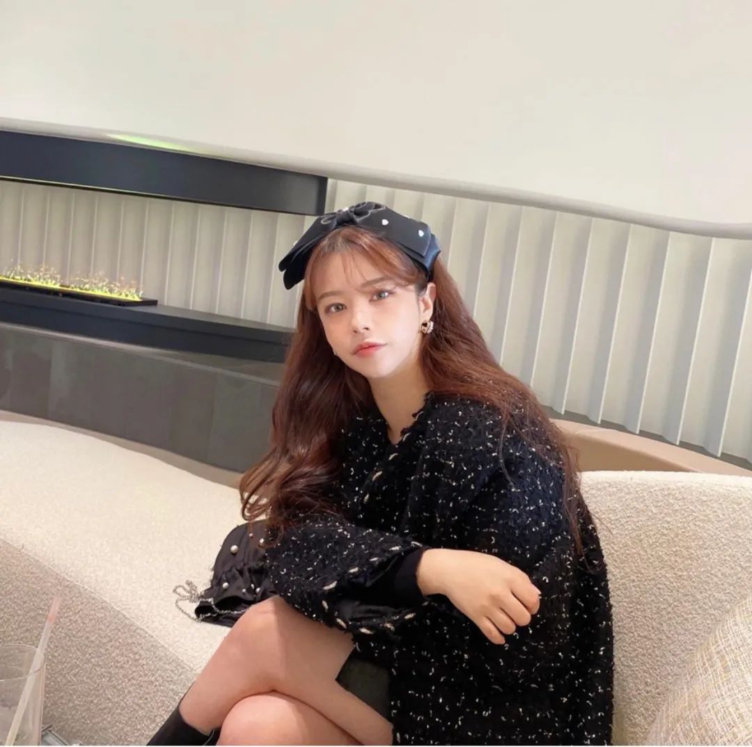 韩国女孩很会化妆,韩国东大门头饰