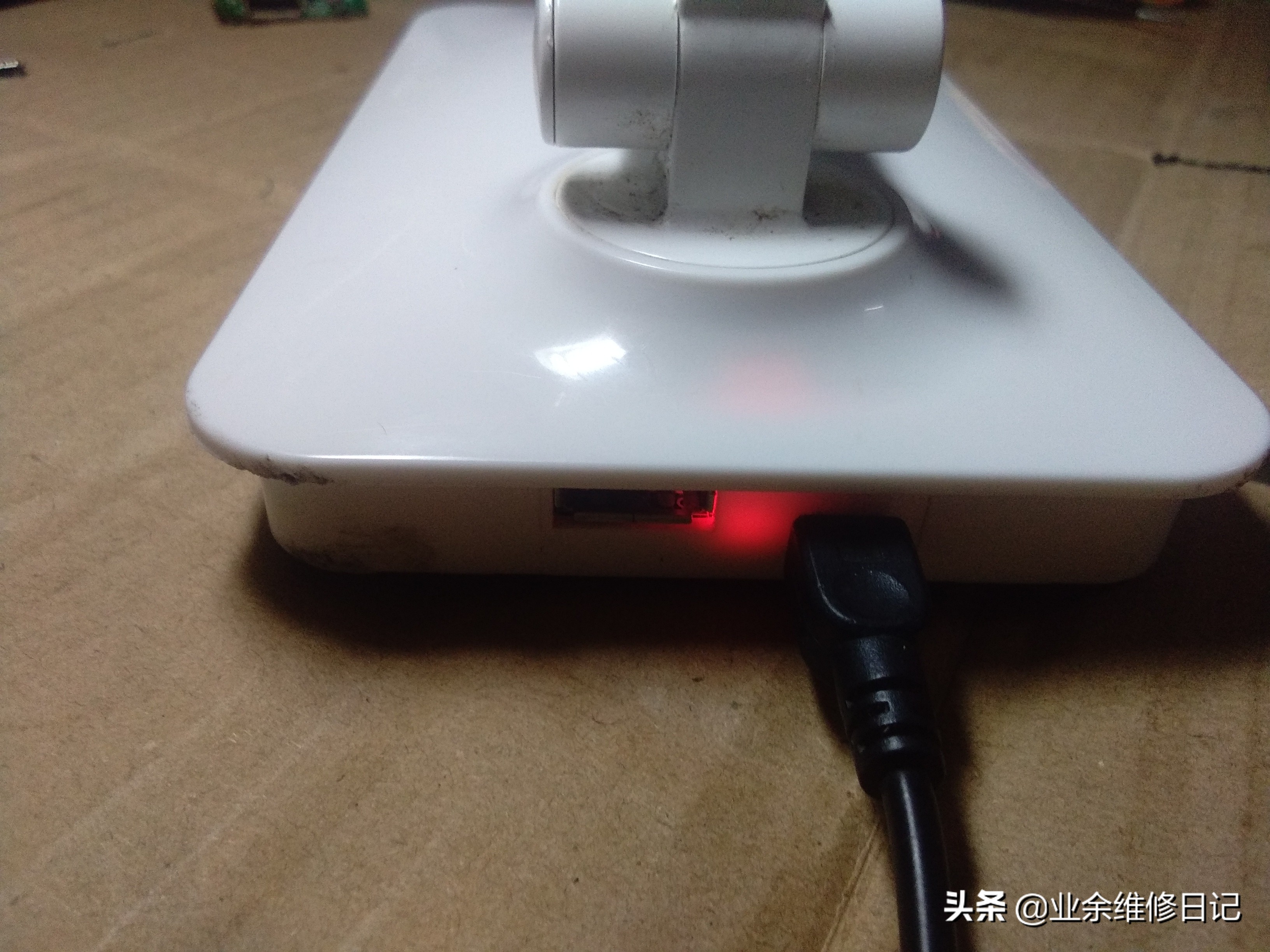 led台灯充电接口坏了怎么修,充电led台灯维修视频教程