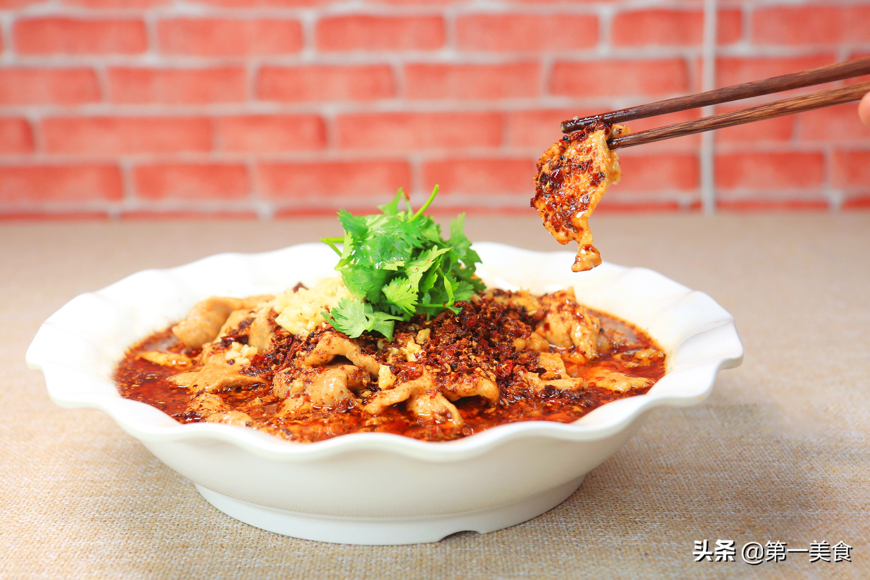 水煮肉片教程最正宗的做法,水煮肉片可以用豌豆淀粉上浆吗