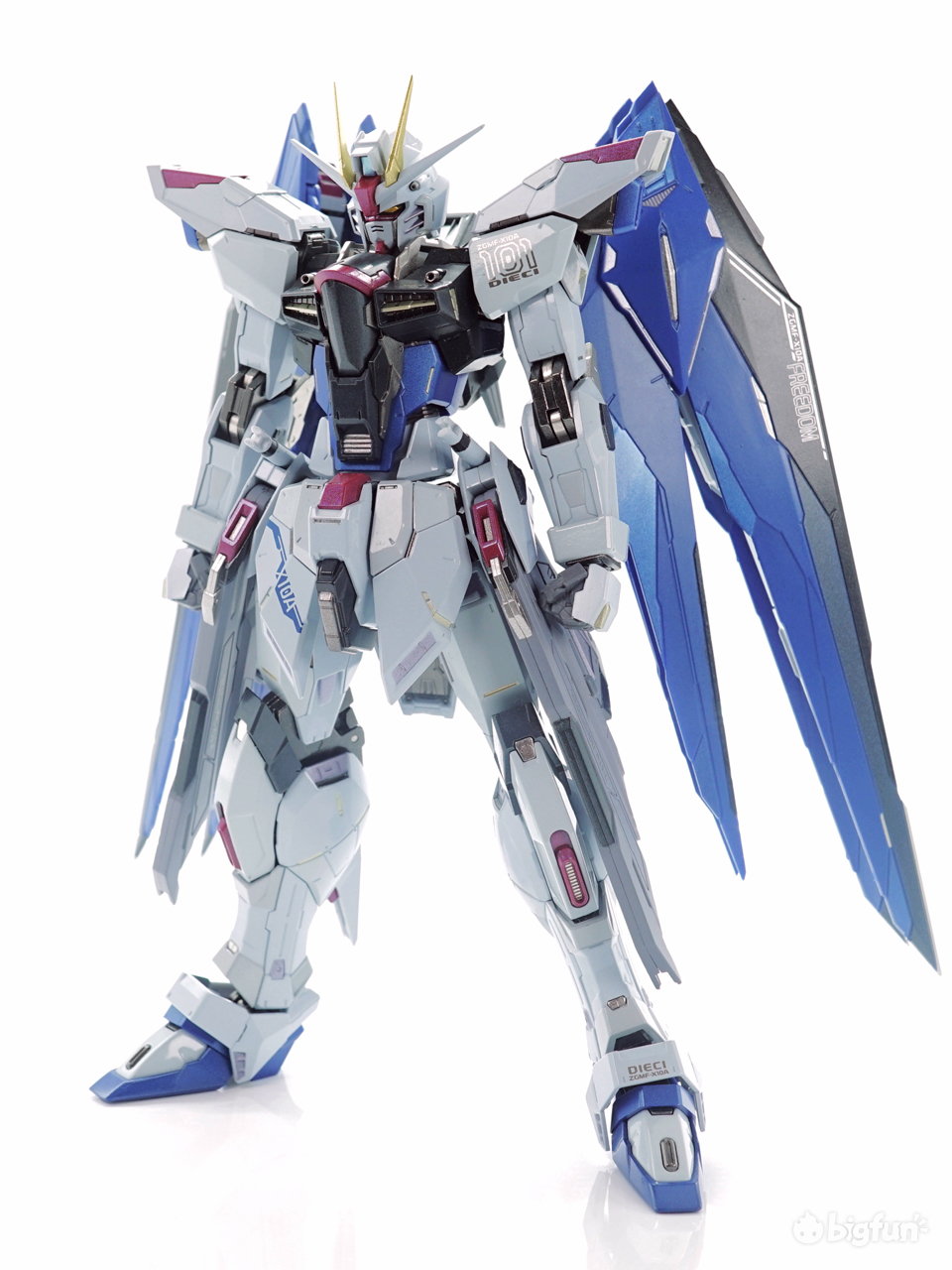 自由高达手办2.0成品,mb自由高达2.0对比1.0