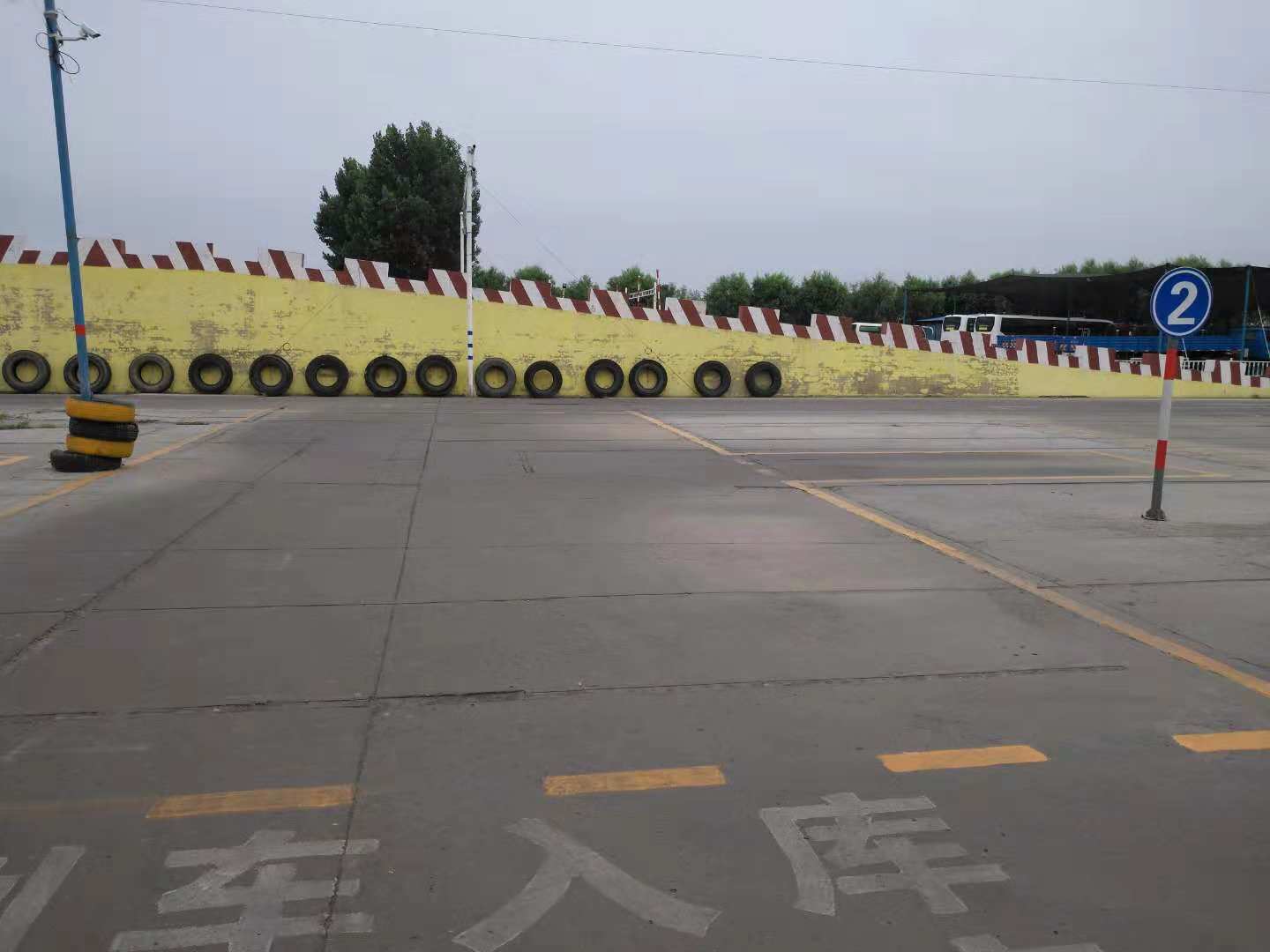 右倒库不早不晚正确倒库方法,倒车入库过早如何修正