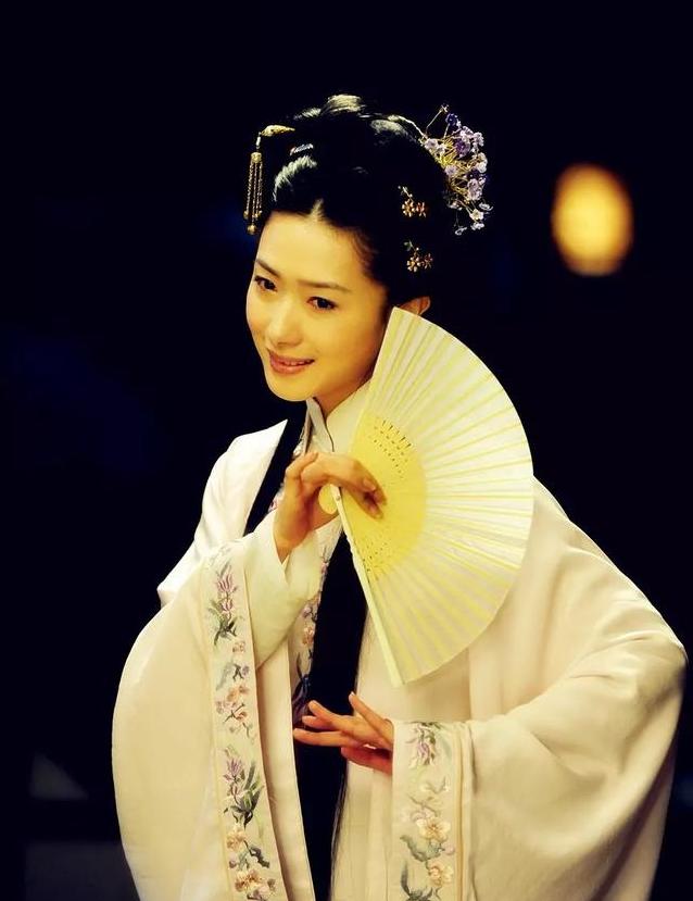 多变的万茜现在怎么样了,万茜乘风破浪的姐姐谦虚的样子