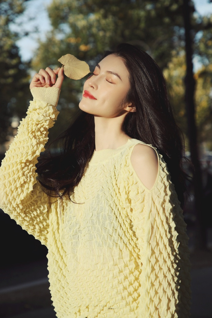 何穗的秋季穿搭风格,何穗穿搭夏天气质套装视频