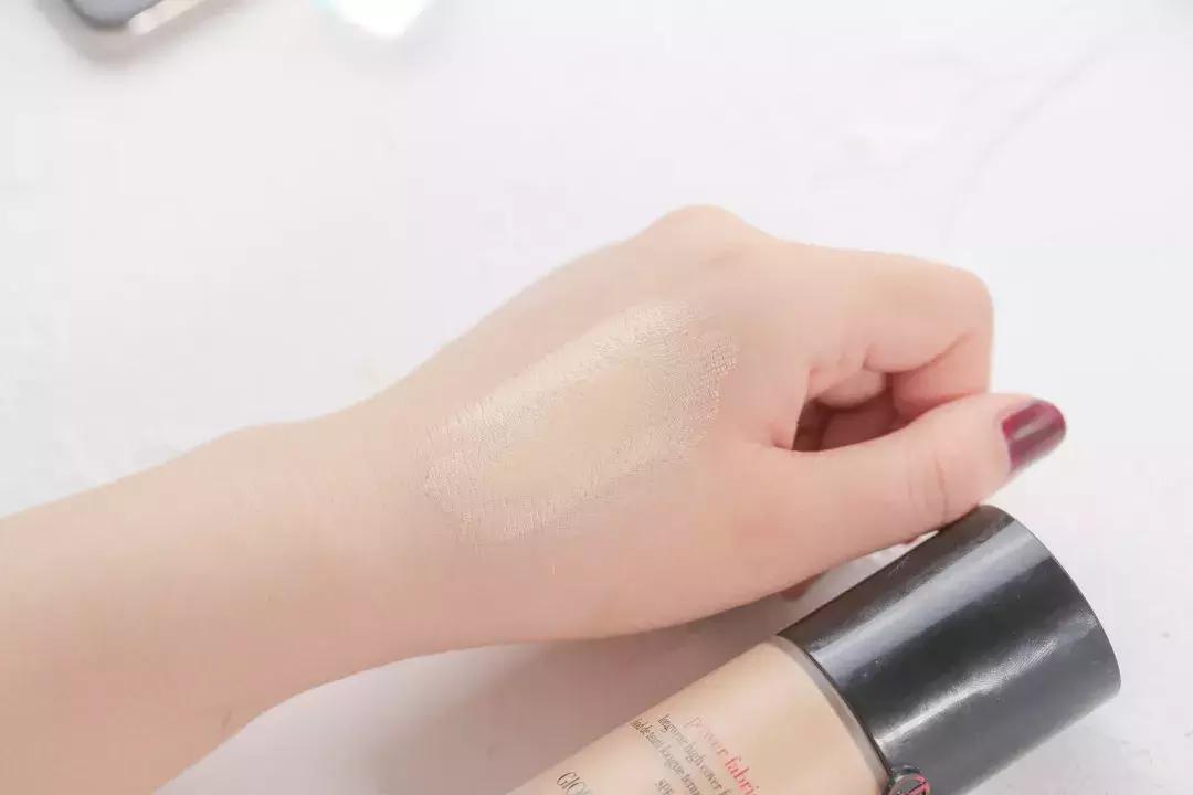 推荐8款适合干皮的粉底液,迪奥最贵粉底液