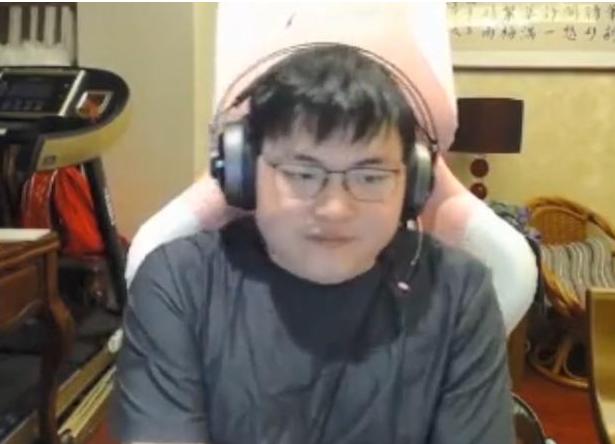 uzi打过cf,uzi吃鸡被检测封号