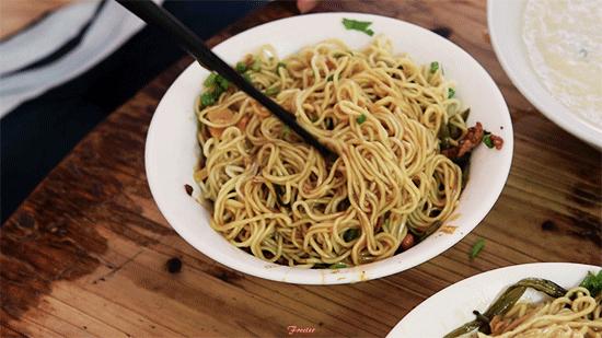 驻扎白水塘20多年，这家早餐店凭着料多量足虏获无数海口老饕的胃