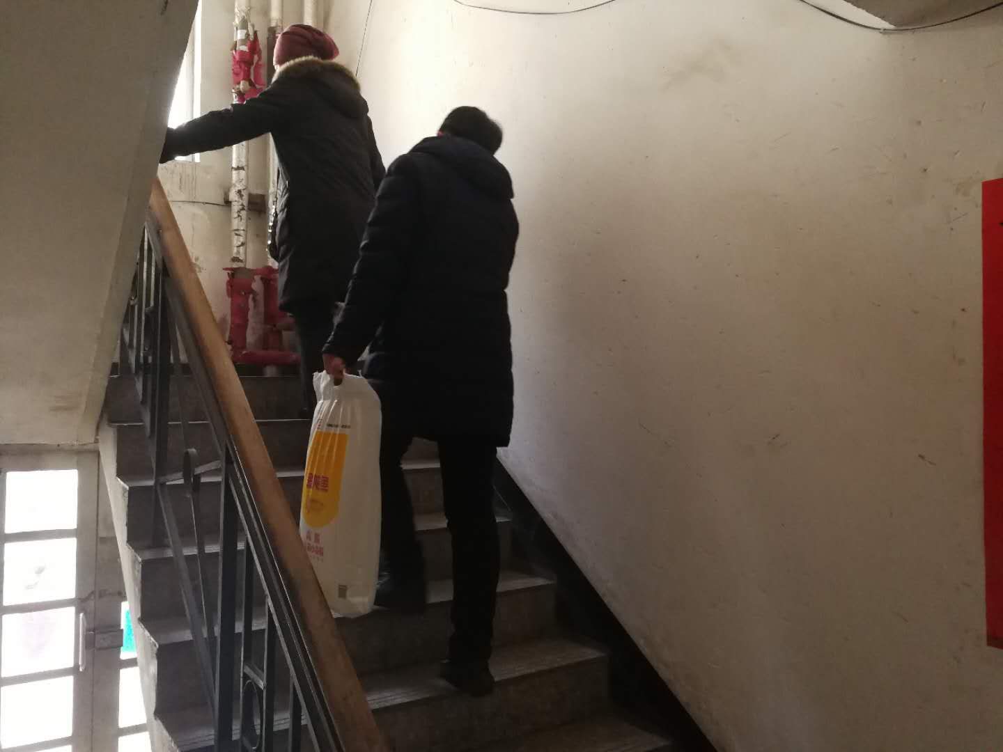 铁东：“四个服务”装满百姓的“菜篮米袋”