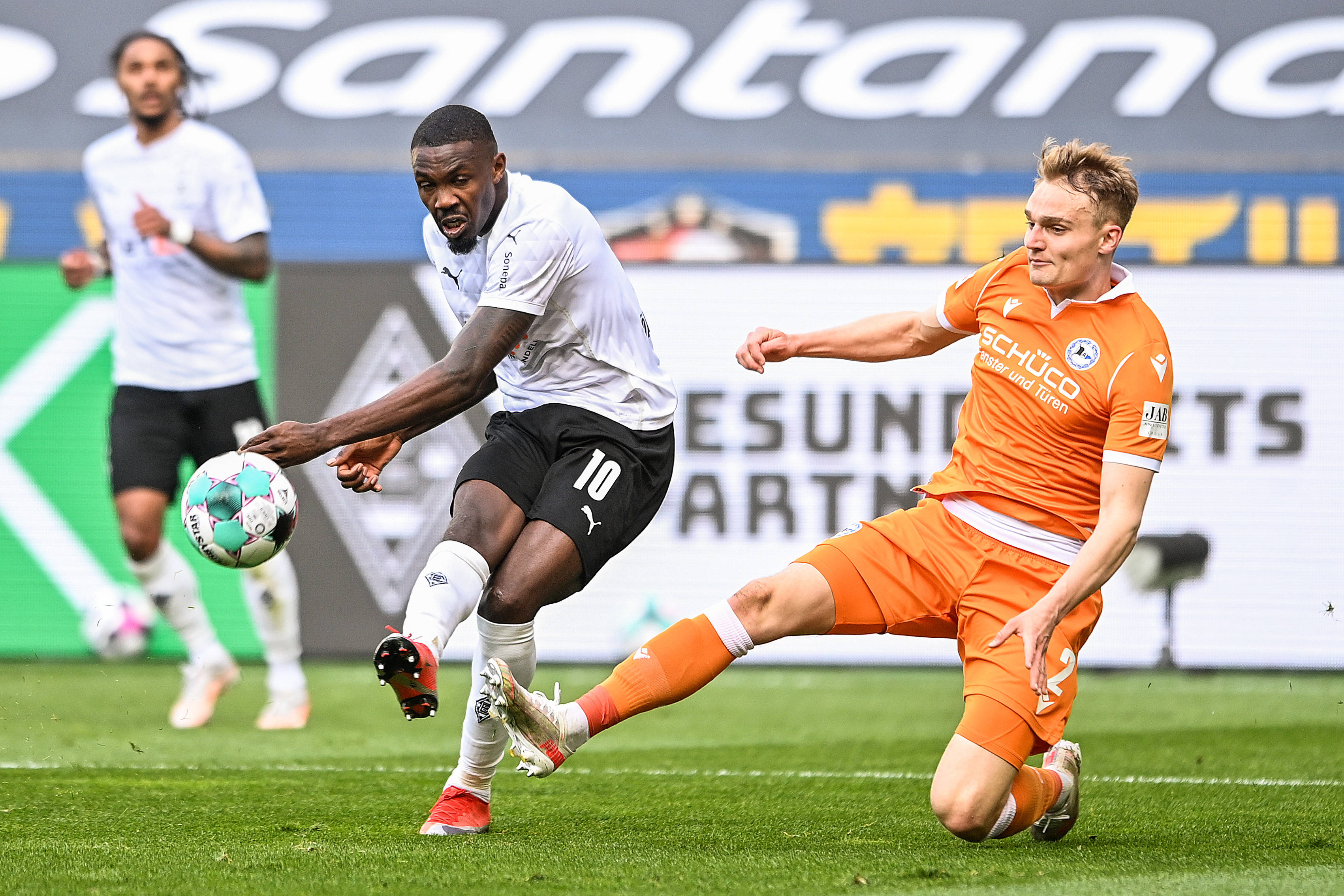 21130期足球胜负彩结果,20036期足球胜负彩14场对阵表推荐