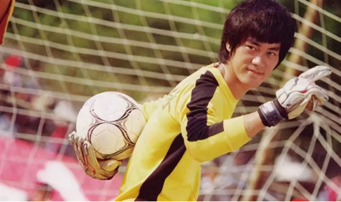 周星驰和向华强解约后的影片,周星驰被签约了吗