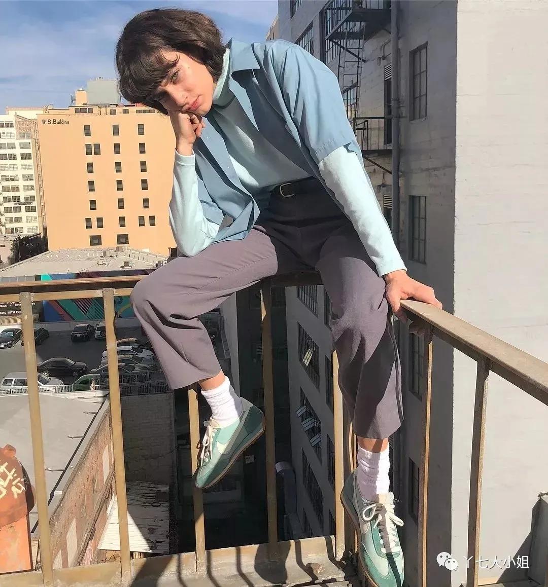 夏季衬衫和t恤叠穿方法,学t恤叠穿混搭法