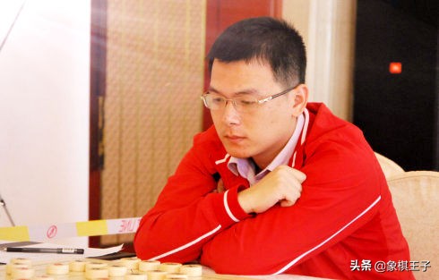 象棋天才少年对阵国学大师,棋坛天才少年个人赛崛起